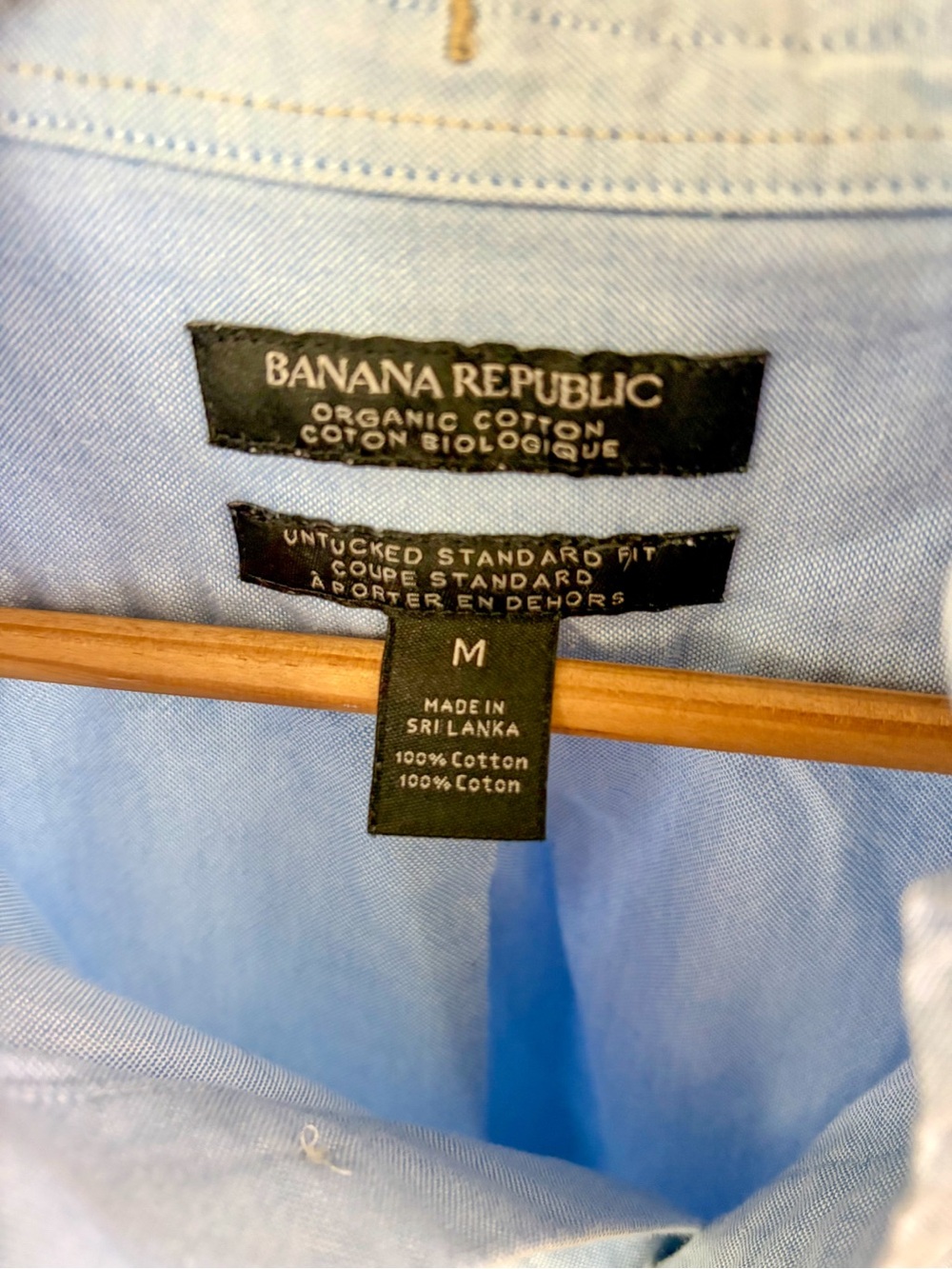 Banana Republic Light Blue Oxford Button-Down Shirt - Picture 3 of 3
